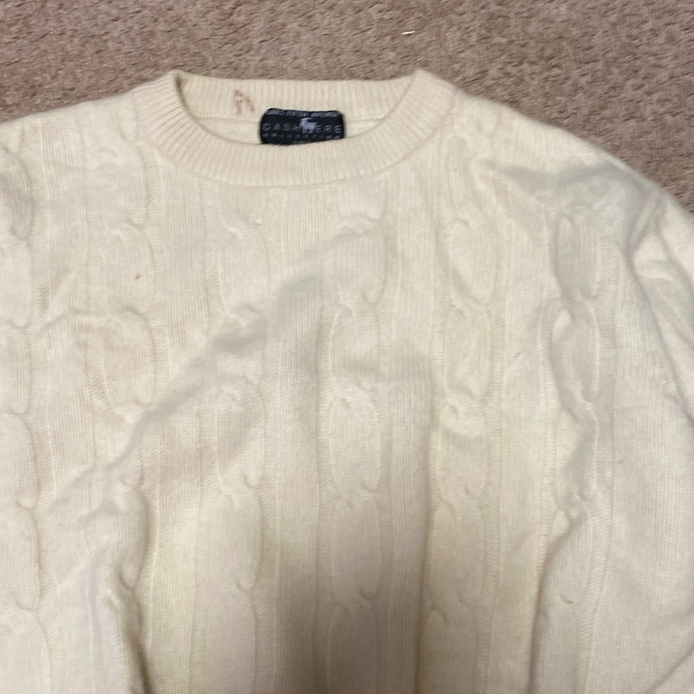 Saks fifth Ave cashmere crew neck sweater. cream white, size XL men’s